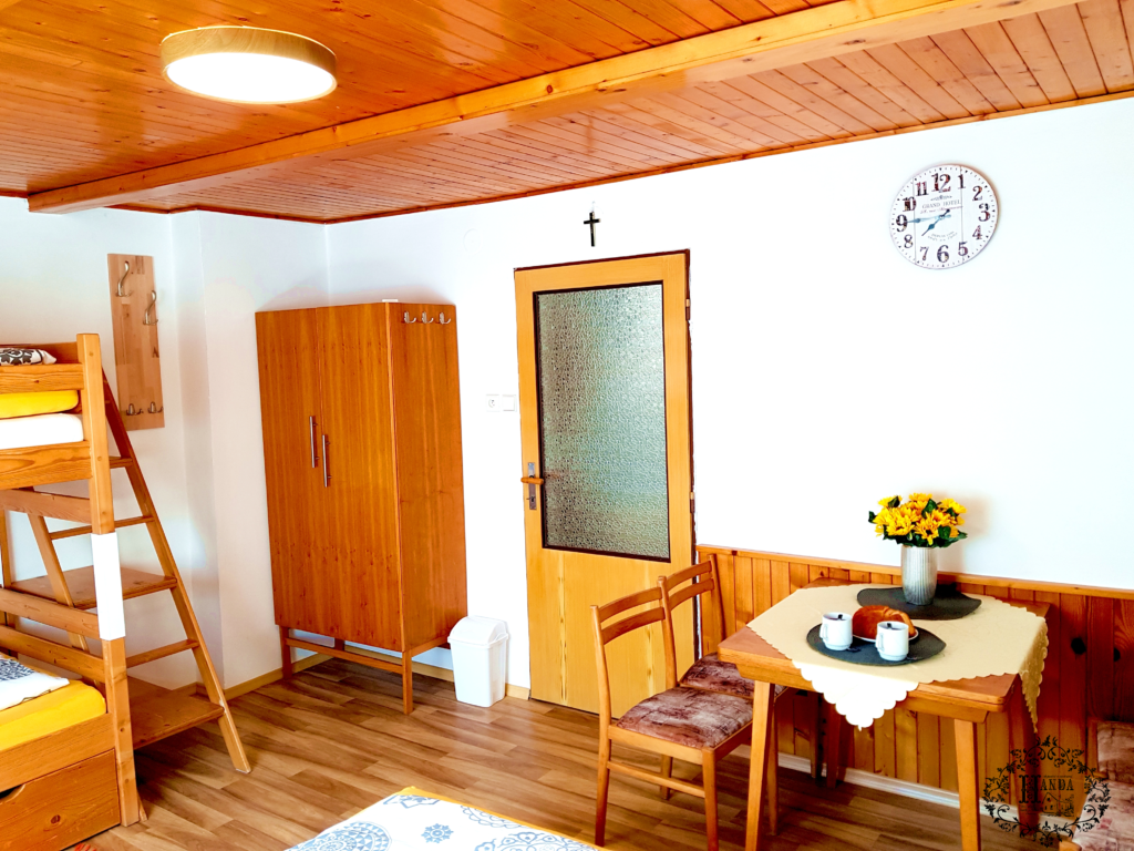 HANDA VILA - 1. PATRO